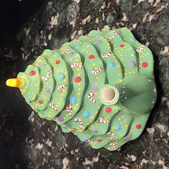 🎄 Mesa Home Christmas Tree Teapot - Picture 3 of 6